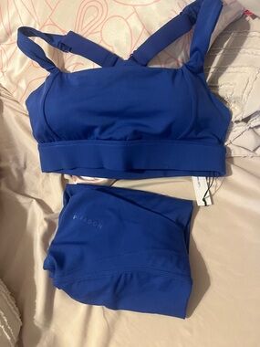 New PARAGON set bra is a large pants extra large fits like large